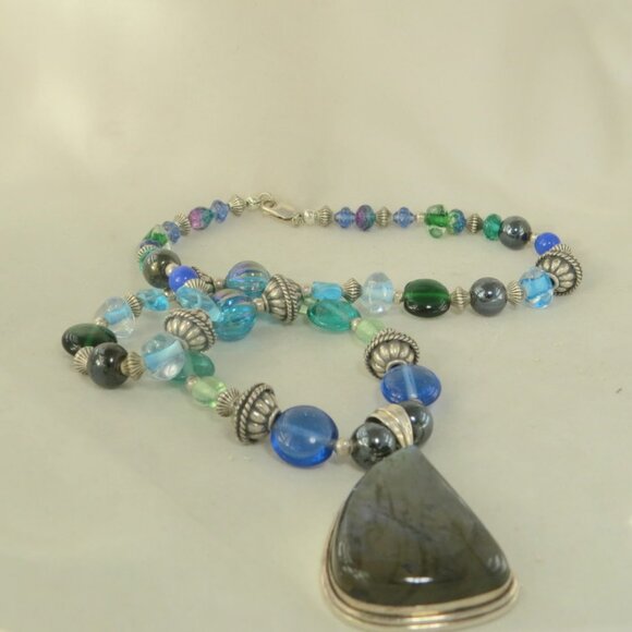 Labradorite Set in Sterling Silver Pendant with Silvertone and Glass Beads - Picture 2 of 6